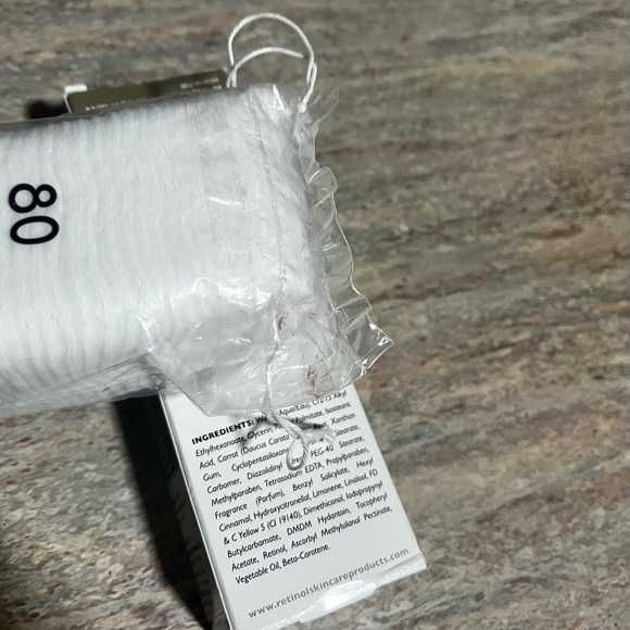 NIB Retinol anti-wrinkle intensive firming serum & Yves Rocher makeup removal - Picture 16 of 16